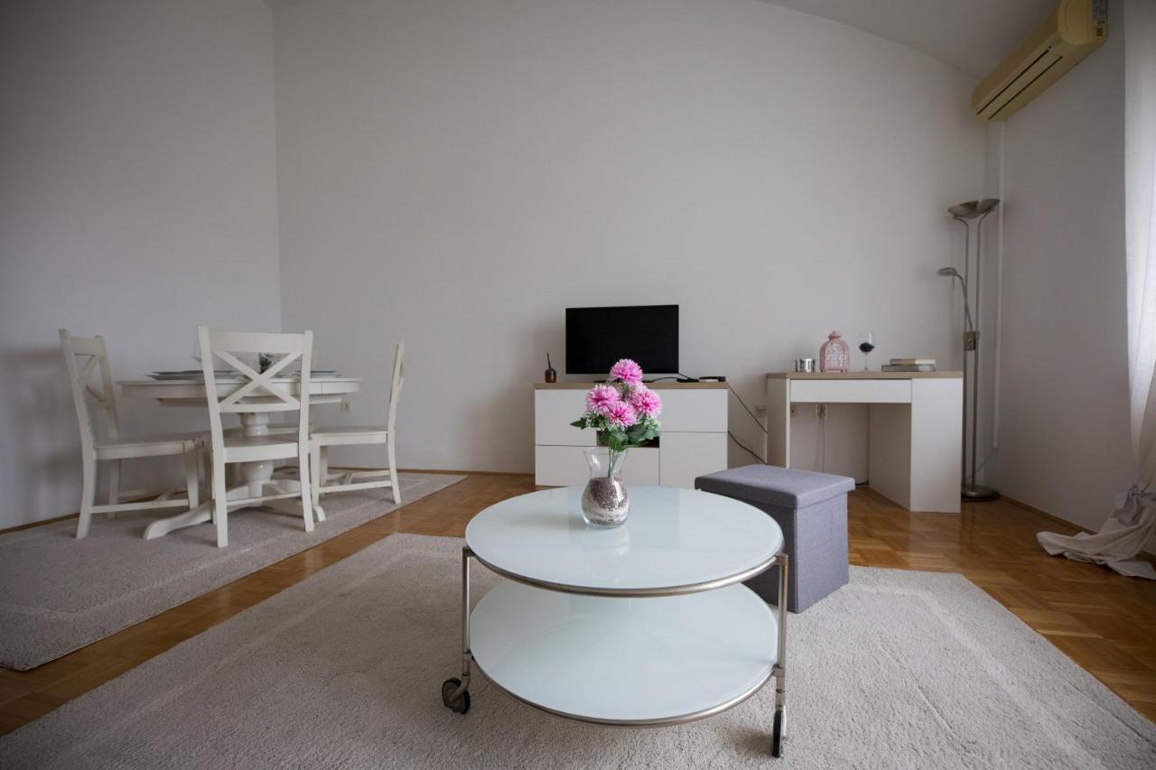 Apartman Ana Apartment Osijek Exterior foto